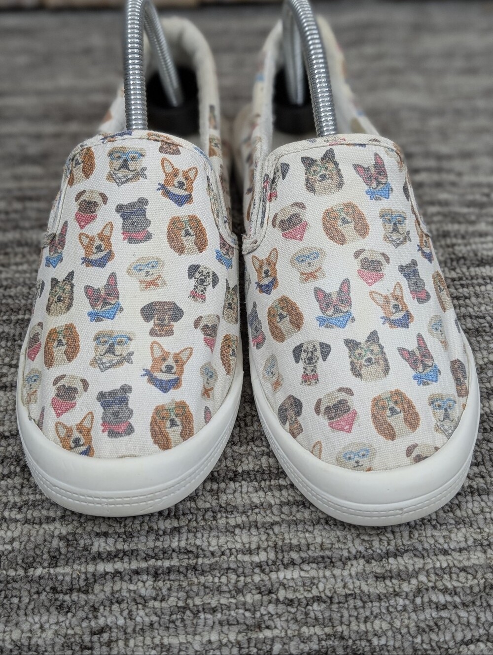 The Humane Society: Dog Slip ons - Size 9 - Picture 2 of 10